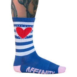 CLOTHING SOCKS AFFINITY KEITH HARING LG/XL HEART w/STRIPES 